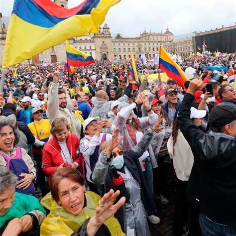 Marchas De Abril En Colombia Miles De Personas Protestan Contra El