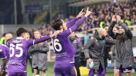 Ranieri Porta La Fiorentina In Zona Champions Il Napoli Scivola A 5