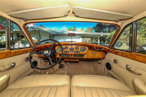 tapis Durcir Dans rolls royce silver cloud interior Artificiel ...