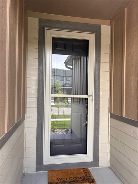 Storm Door Guy | Larson Easy Vent - OVERSIZED