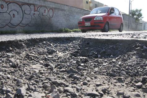 Así puedes cobrar la reparación de daños por baches de tu auto en NL