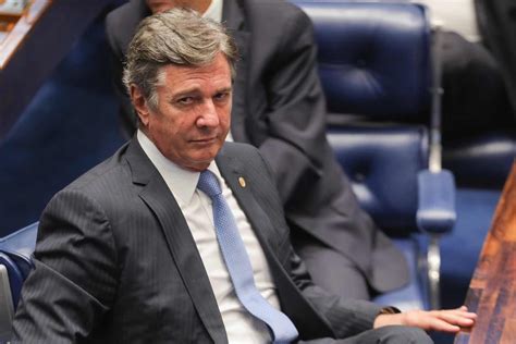 Fernando Collor Entra Na Disputa Pela Presid Ncia Do Senado