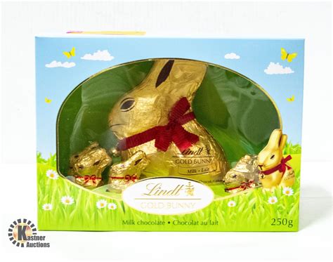 Large Lindt 250g Milk Chocolate Gold Bunny