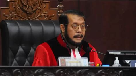 Dicopot Dari Ketua MK Anwar Usman Tegaskan Jabatan Milik Allah Paradigma