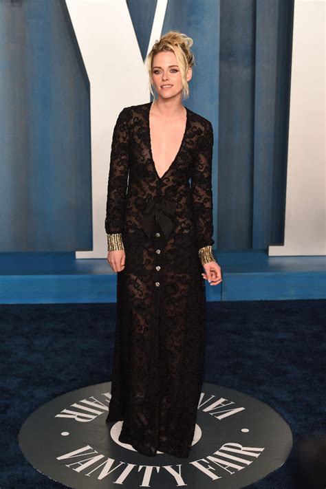 Kristen Stewart En Longue Robe Noire Transparente D Collet Plongeant