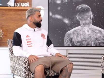 Gabigol rompe o silêncio e admite erro em 1ª entrevista após polêmica