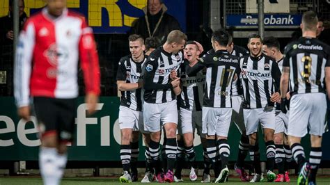 Feyenoord Laat Drie Punten Liggen Bij Laagvlieger Heracles Sport Nu Nl