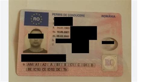 Și a cumpărat permis de conducere de pe internet și a fost oprit în