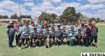 Agremiación de Exfutbolistas finaliza su torneo con premiación a sus