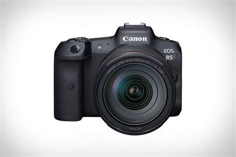 Canon EOS R5 Camera Uncrate