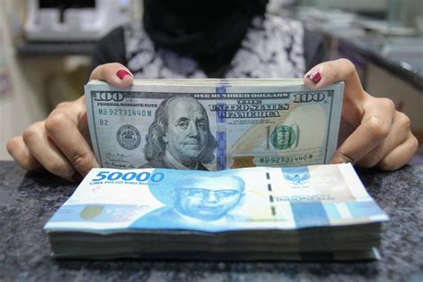 Rupiah Melemah Jadi 15 000 US Ada Kekhawatiran Bunga AS Naik Lagi