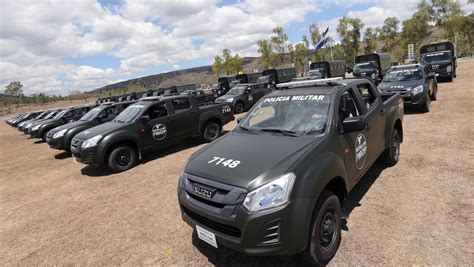 Entregan Patrullas Camiones Y Cisternas A Polic A Militar De Orden