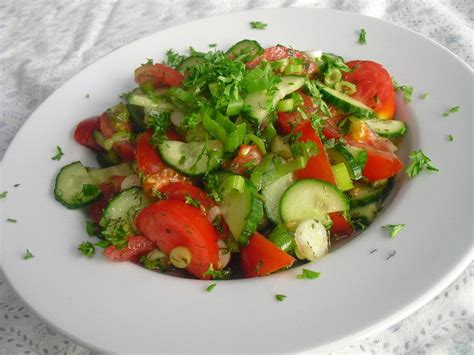 Tomaten Gurken Salat Mit Dill Und Petersilie Von Bentson Chefkoch