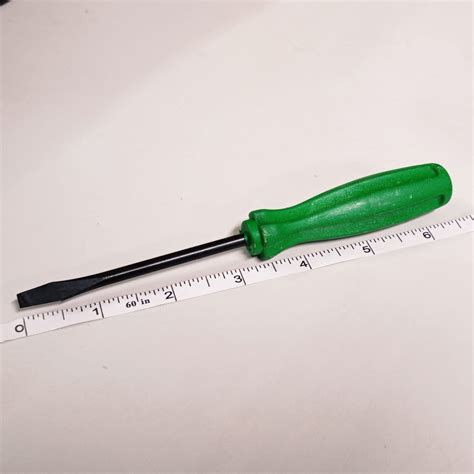 jual obeng gagang hijau  obeng baut jarum jahit obras obeng