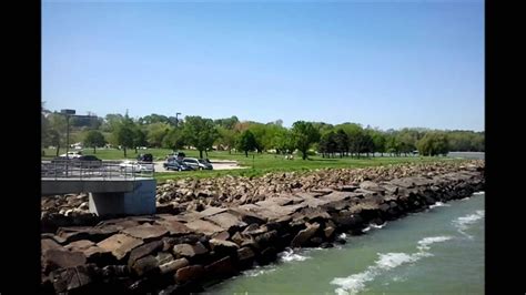 Lake Erie Shorline Edgewater Parkcleveland Ohio Youtube