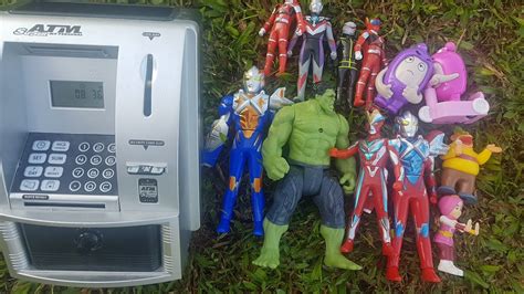 Menemukan Harta Karun Mainan Ultraman Dan Mesin ATM Ultraman X