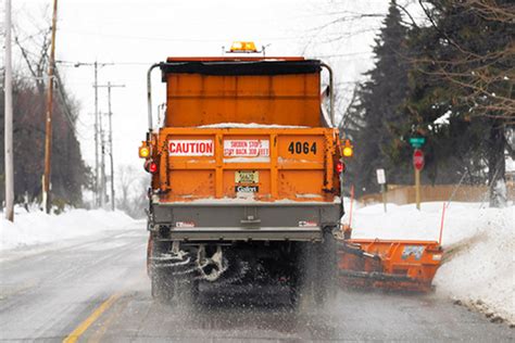 Road salt: de-icing roads using salt causes environmental damage