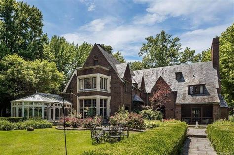 1927 Mansion For Sale In Grosse Pointe Farms Michigan — Captivating Houses