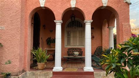 Casa Linda En Miramar La Habana En Playa La Habana Cuba Revolico