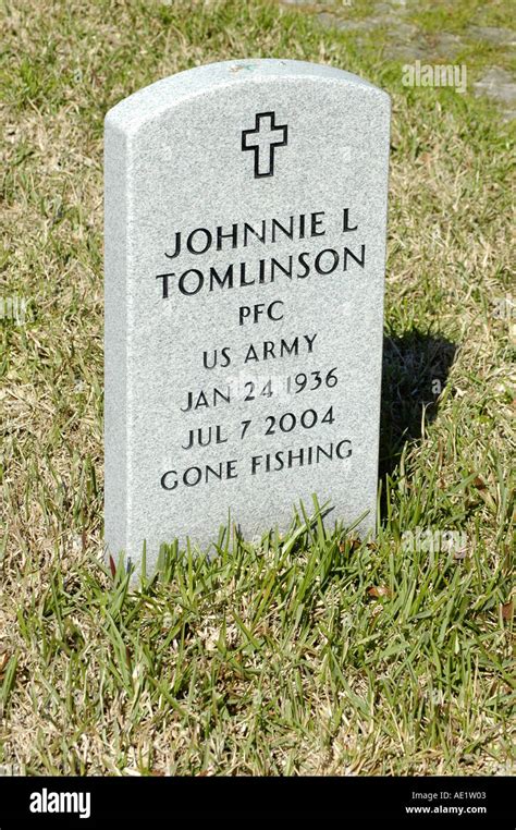 Military headstones in Bay Pines Florida national Cemetery on Stock Photo: 4420866 - Alamy