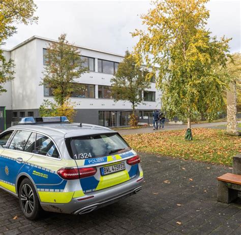 Schüsse an Schule 15 jähriger wegen Mordes vor Gericht WELT