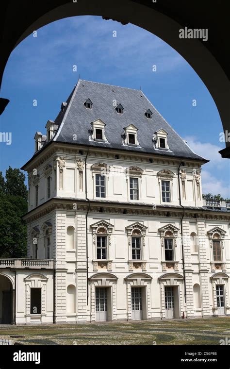 Castello Del Valentino Torino Immagini E Fotografie Stock Ad Alta