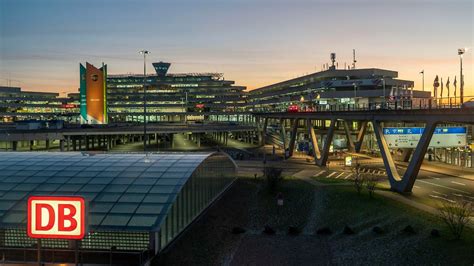 Der Tag Ice Fängt Feuer Bahnhof Am Flughafen Köln Bonn Gesperrt N