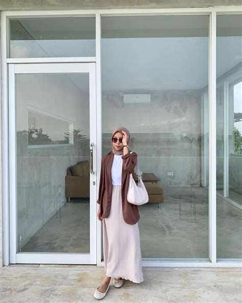 Ootd Setelan Rok Dan Blazer Ala Influencer Hijab