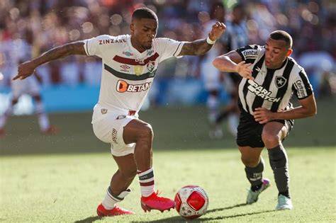 Douglas Costa Tem Les O Diagnosticada E Pode Desfalcar Fluminense Na