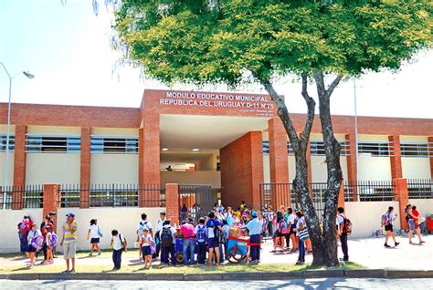 Unidad Educativa República de Uruguay SUB ALCALDIA DISTRITO 11