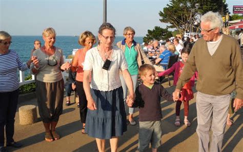 Danserien Sant Ké Des initiations aux danses bretonnes le mardi Le