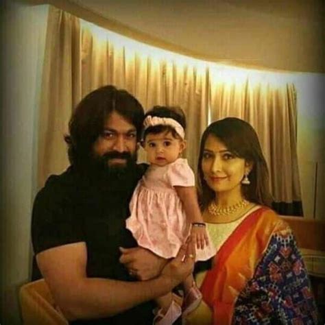 kgf star yash  wife radhika pandit share  picture