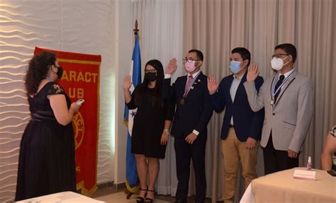 Club Rotaract Usula juramenta su nueva junta directiva para el período