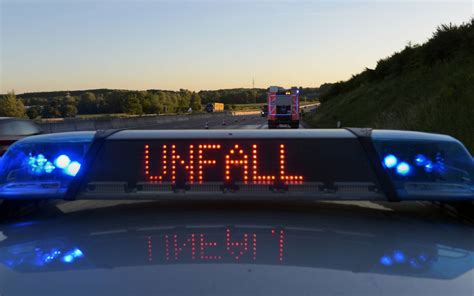 Schwerer Unfall bei Losheim Frau gerät mit Auto von Straße viel Alkohol