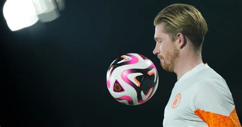 Kevin de Bruyne volvió a entrenar con el Manchester City y alista su