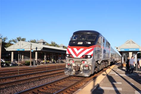 Metra At Elmhurst Metra Leads Up W Train At Elm Keith