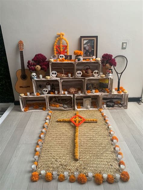 Altar De Muerto Ofrendas Dia De Muertos Decoracion Dia De Muertos