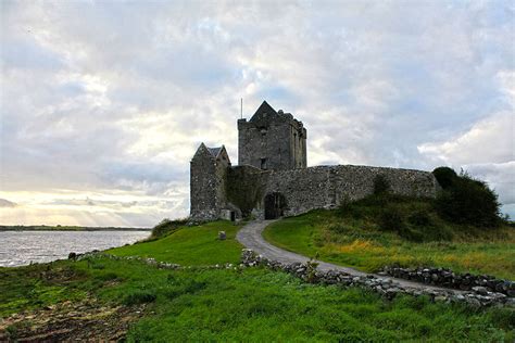 Nature & Travel Photography - Dunguaire Castle