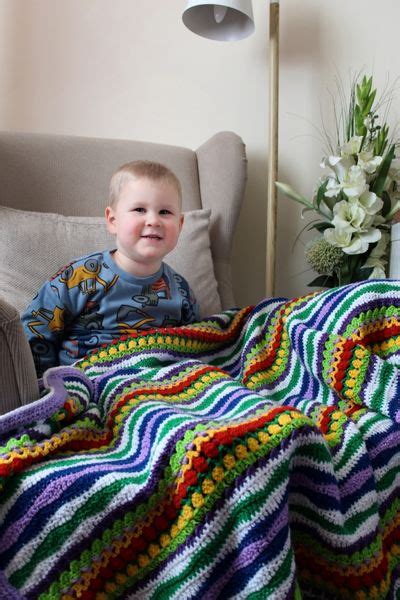 Easy Spring Crochet Blanket Free Pattern - Blue Star Crochet