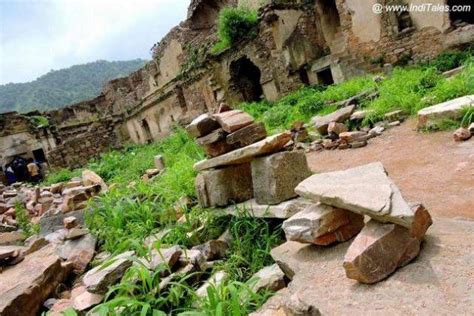 Bhangarh Fort Visiting The Most Haunted Place In India Inditales