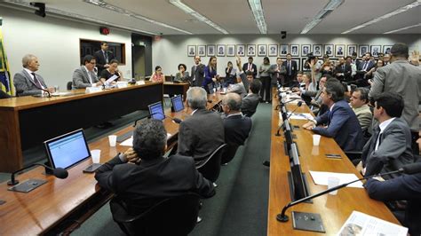 Comissão Libera Texto Da Pec Do Teto De Gastos Para Votação Em 2º Turno