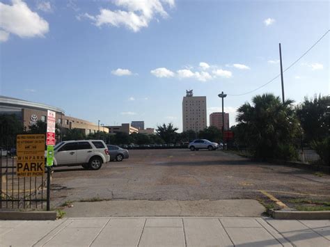 Platinum Parking Lot 469 Toyota Center - Parking in Houston | ParkMe