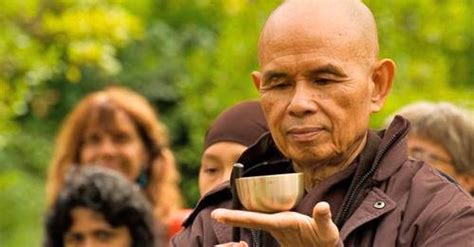 La Jornada Murió el pensador Thich Nhat Hanh esparció por el mundo