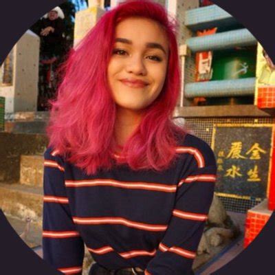 10 Hot Sexy Izzy Humair Bikini Pics