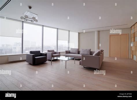 Modern office building interior Stock Photo - Alamy