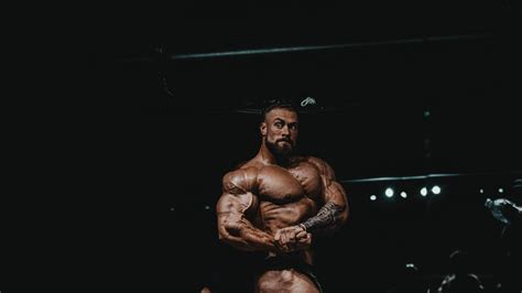 Chris Bumstead Wallpapers 4k Hd Chris Bumstead Backgrounds On