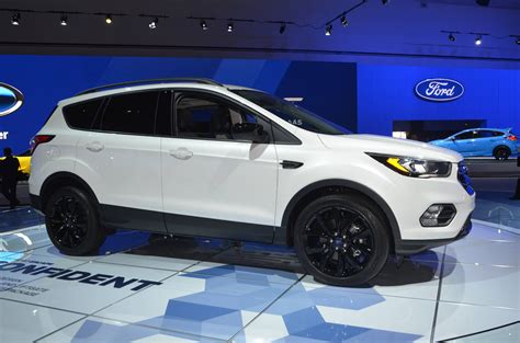 2017 Ford Kuga Facelift Unveiled Ahead Of La Debut Dav8301 Paul Tan