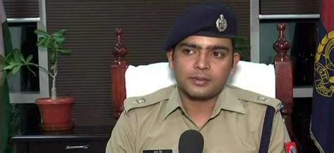 ‘feel Proud Lucknow Police Constables Son Appointed As His Boss