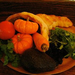 Bread Cornucopia Thanksgiving Centerpiece : 5 Steps (with Pictures ...