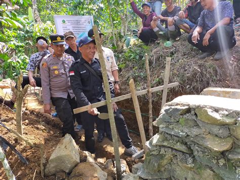 Demi Produktifitas Pertanian Pemdes Danau Liang Bangun Irigasi